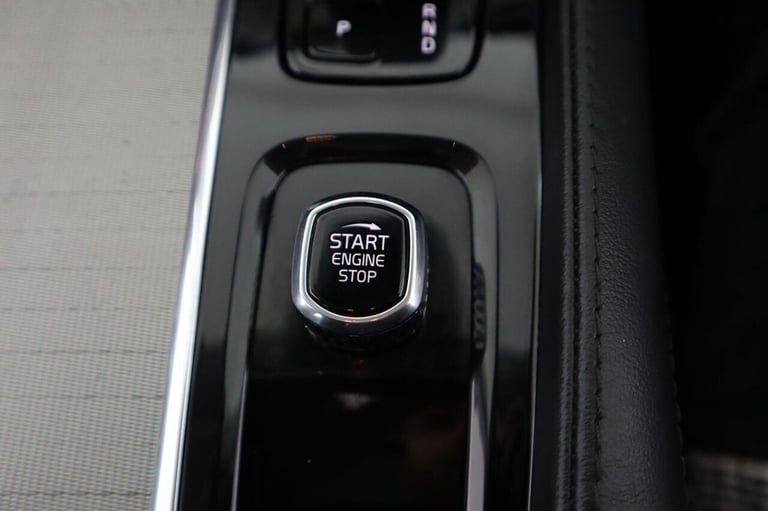 2022 Volvo XC90 2.0h T8 Recharge 18.8kWh Plus Auto 4WD Euro 6 (s/s) 5dr ESTATE PETROL/ELECTRIC Au...