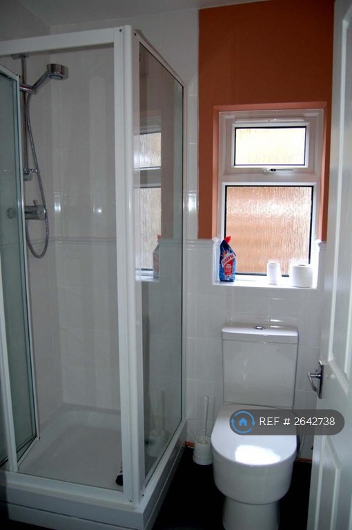 8 bedroom house in Cowley Road, Oxford, OX4 (8 bed) (#2642738)