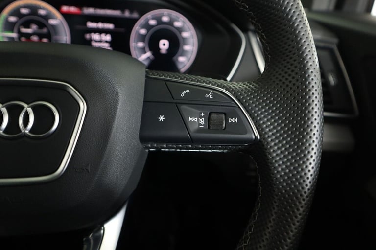 2022 Audi Q5 2.0 TFSIe 55 Competition Sportback S Tronic quattro Euro 6 (s/s) 5dr 17.9kW ESTATE P...