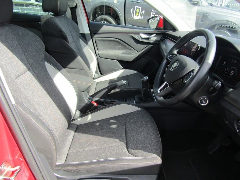 2021 Skoda Scala 1.6 TDI SE L 5dr - Glass Pan Roof / Sat Nav / 18'' Alloys and more! Hatchback Di...