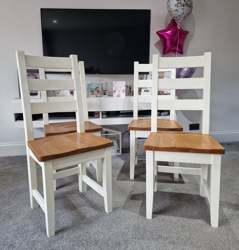 4 x dining chairs 