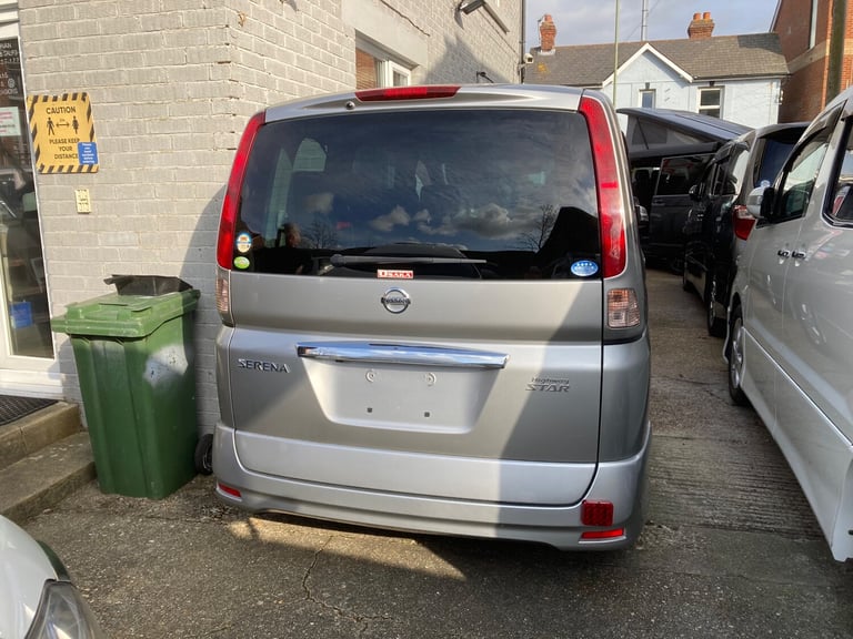 2010 Nissan Serena 2.0 PETROL AUTOMATIC 8 SEATER VERY LOW MILES ULEZ COMPLIANT