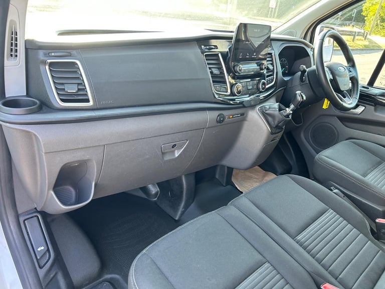 FORD TRANSIT CUSTOM 2.0 Limited Van 300 L2 130PS +Â?15,975 Plus VAT+