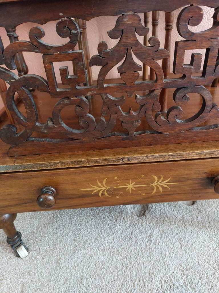 Victorian Walnut What-not / Canterbury
