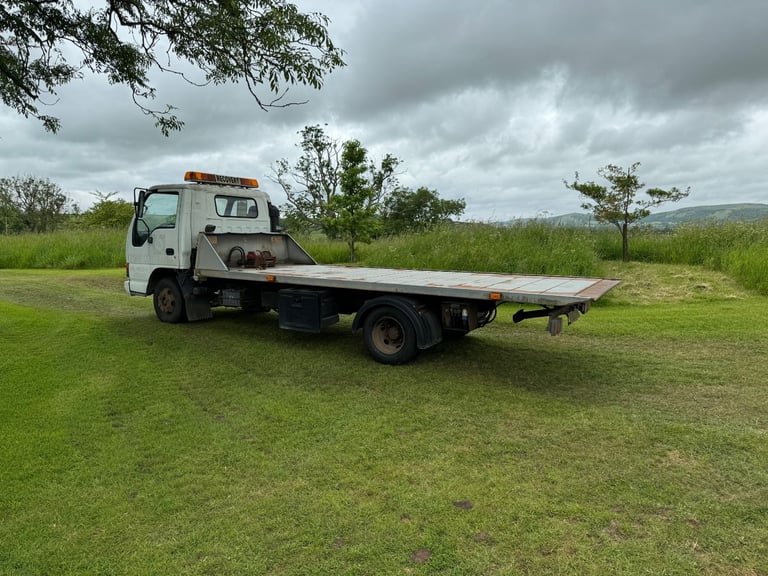 Isuzu NPR 65 P Breakdown Truck