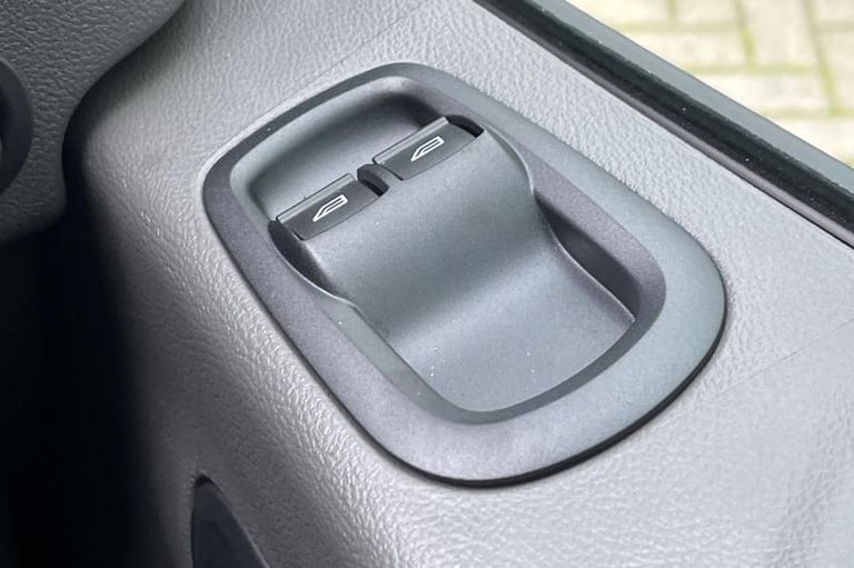 2025 Ford Transit 460 Leader L4 H3 ELWB High Roof 17 Seat Minibus RWD 2.0 EcoBlue 165ps, PRIV Min...