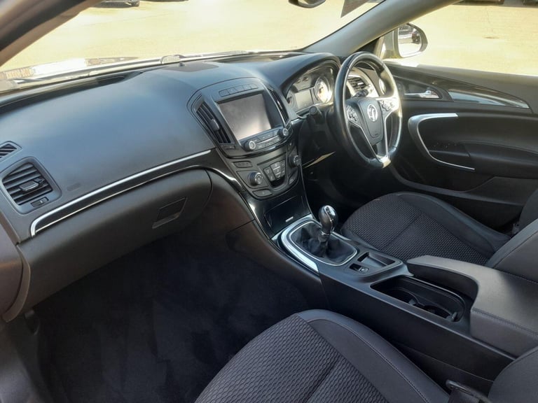 2016 Vauxhall Insignia 1.6 CDTi ecoFLEX Tech Line Hatchback 5dr Diesel Manual Euro 6 (s/s) (136 p...