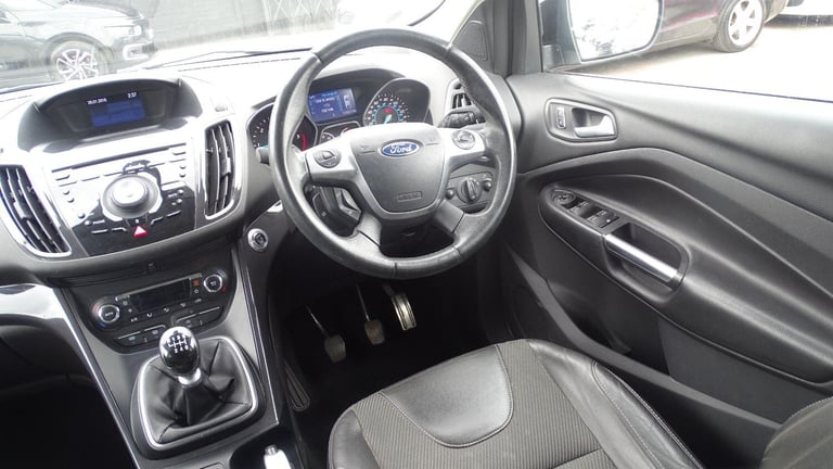 FORD KUGA 2.0 TDCi Titanium Black Manual Diesel 2015