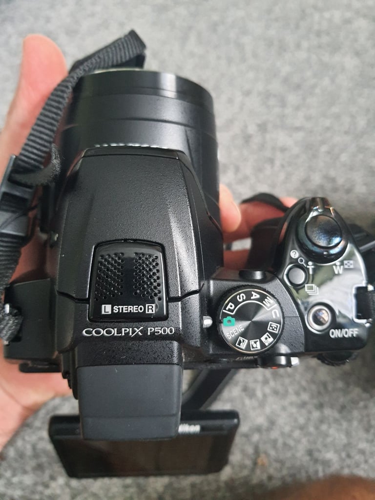 Nikon Coolpix P500
