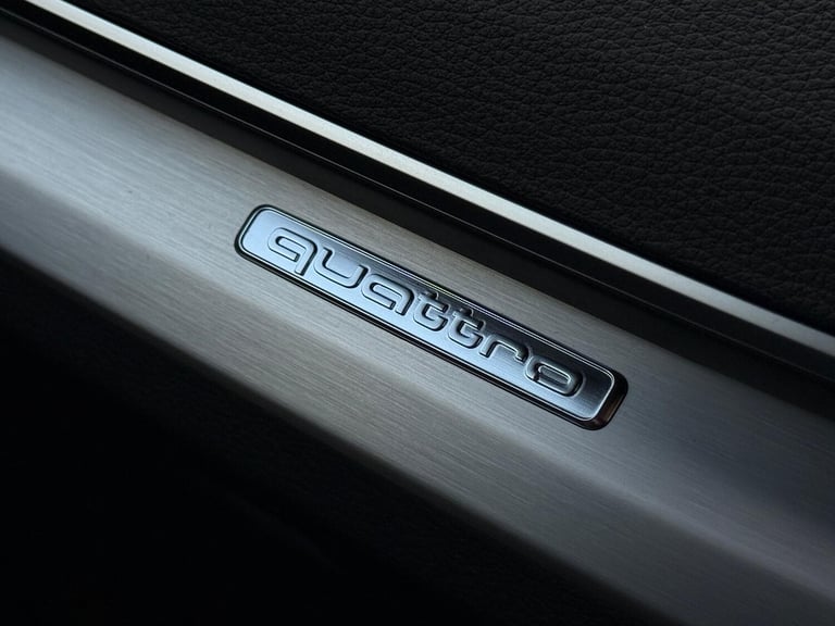  Audi Q5 2.0 TFSIe 50 S line SUV 5dr Petrol Plug-in Hybrid S Tronic quattro Euro 6 ( Petrol/Elect...