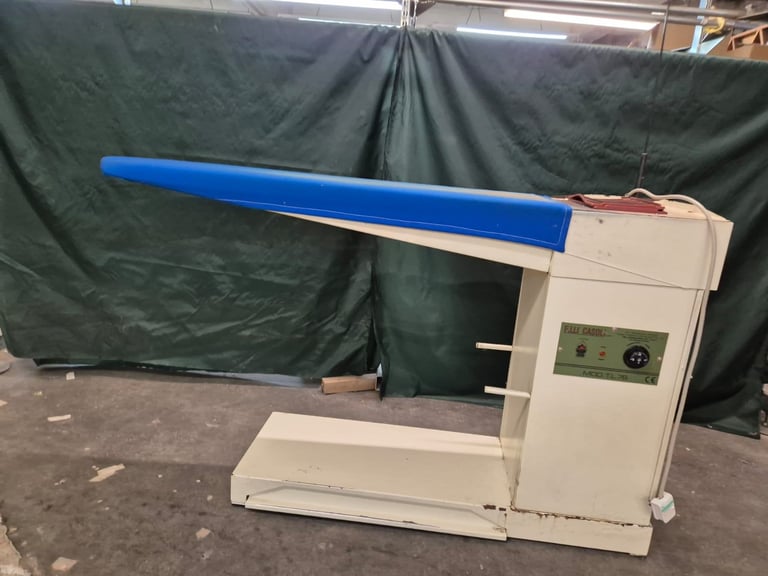 x 2 Casoli Automatic Steam Generator Boiler, Vacuum Table And Iron