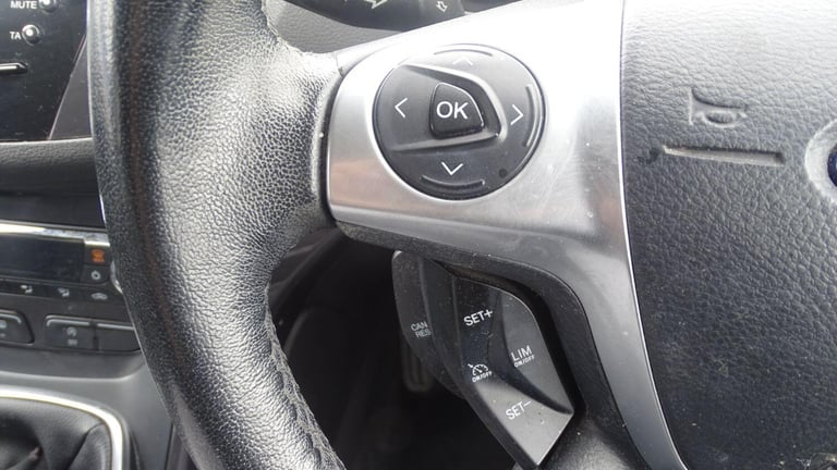 FORD KUGA 2.0 TDCi Titanium Black Manual Diesel 2015