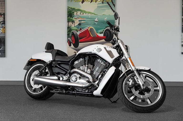 image for 2011 Harley-Davidson V-Rod VRSCF Muscle Custom Cruiser Petrol Manual