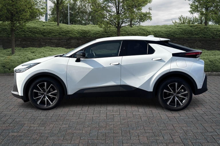 2025 Toyota C-HR 2.0 PHEV Design 5dr CVT SUV Hybrid Automatic