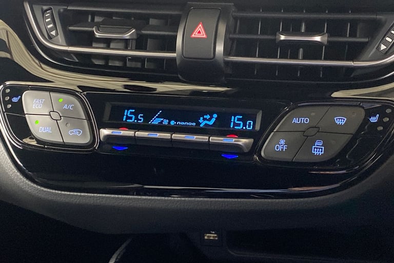 2022 Toyota C-HR 96486 Hatchback Hybrid Automatic