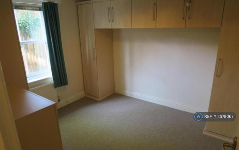 2 bedroom flat in Ship Lane, Ely, CB7 (2 bed) (#2678067)