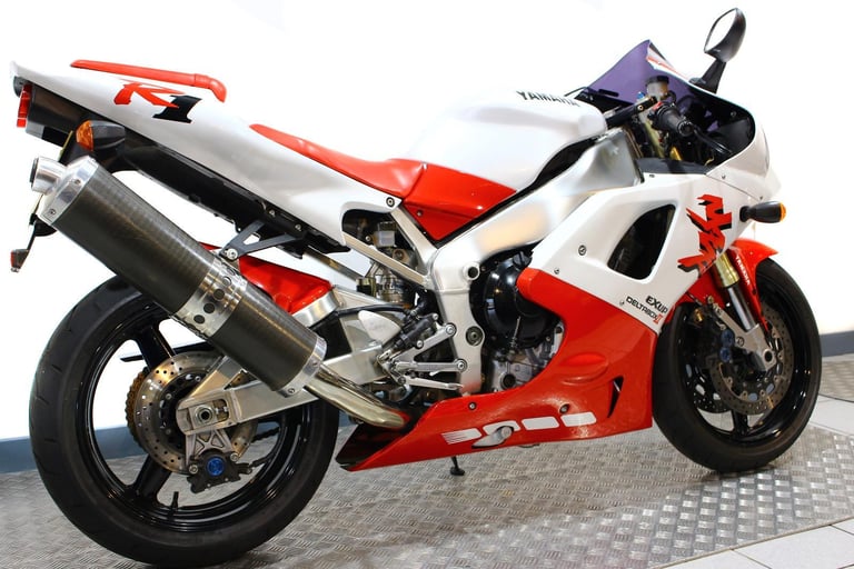 Yamaha YZF-R1