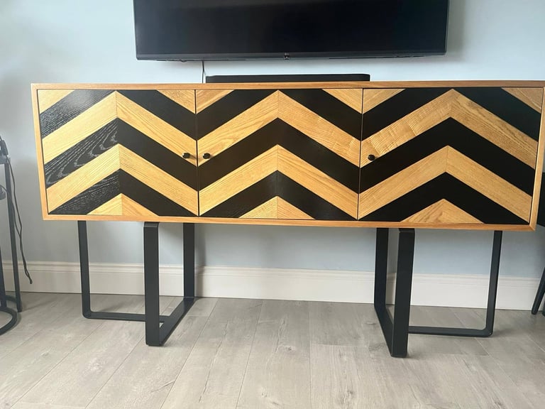 Sideboard 