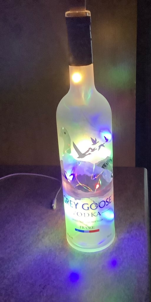 USB CHARGING GREY GOOSE  BOTTLE LIGHT. Great for UNI, gifts 🎁, power cuts etc thanks ☺️ 