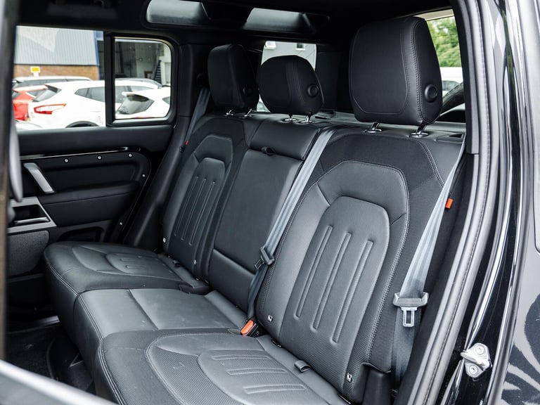2021 Land Rover Defender 110 2.0 P300 X-Dynamic HSE Auto 4WD Euro 6 (s/s) 5dr ESTATE Petrol Autom...