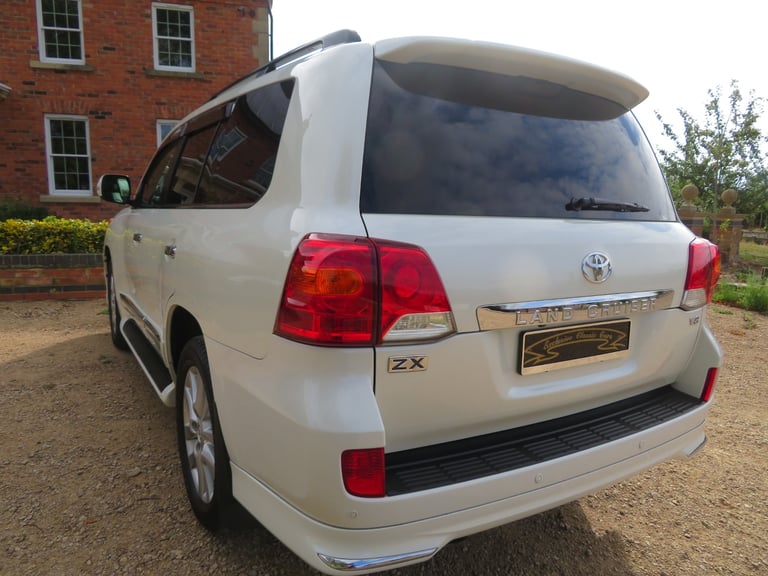 2014 Toyota Landcruiser 4.6 ZX V8 5dr Auto PETROL 8 SEATER 4x4 Petrol Automatic