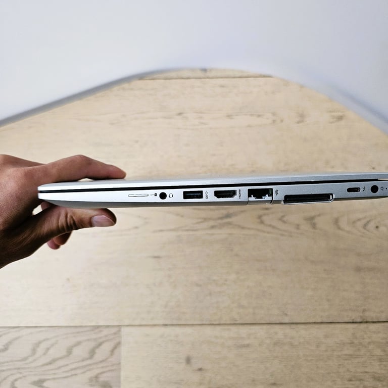 HP EliteBook 830 G5 i5 8265U 16GB DDR4 256GB SSD Wifi 6 Laptop / UltraBook