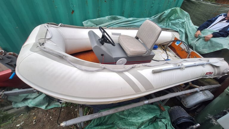 Suzumar inflatable boat 