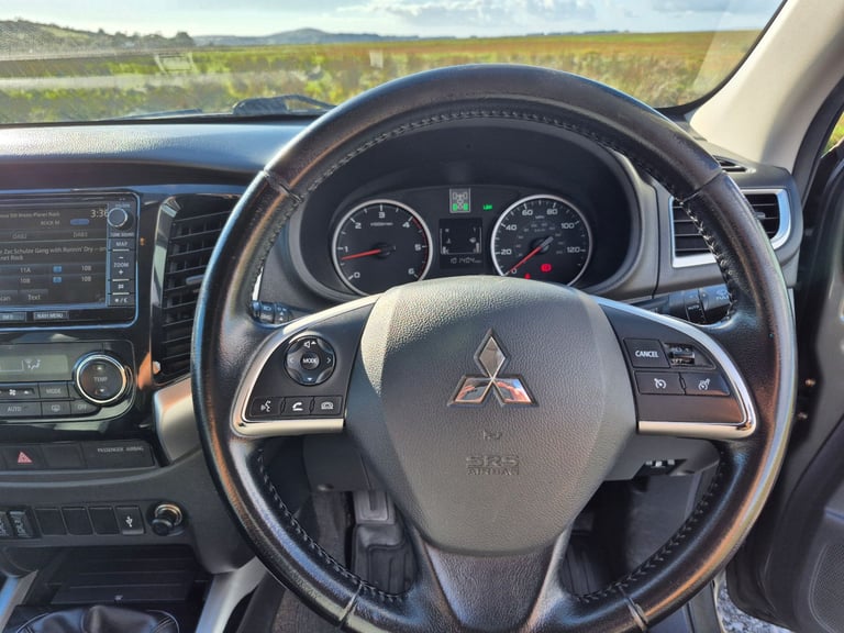 Mitsubishi, L200, Pick Up, 2016, Manual, 2442 (cc)