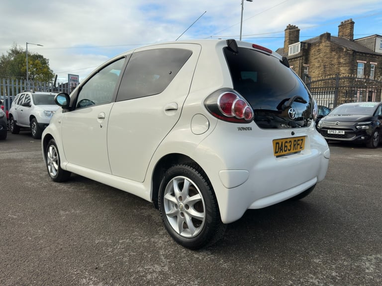 2013 Toyota AYGO 1.0 VVT-i Mode 5dr HATCHBACK Petrol Manual