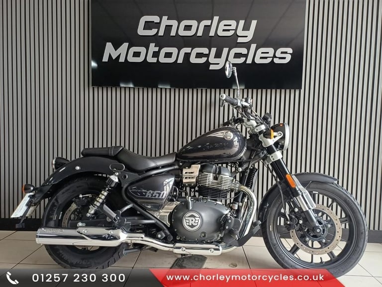 image for 2023 Triumph SUPER METEOR 650 Black 3900 miles retro cruiser bobber naked