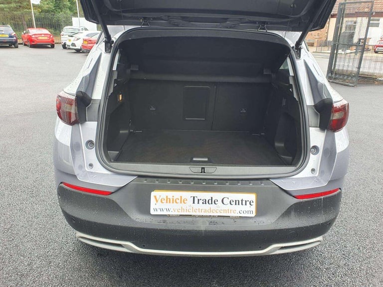 2018 Vauxhall Grandland X 1.2 Turbo Sport Nav SUV 5dr Petrol Manual Euro 6 (s/s) (130 ps) HATCHBA...