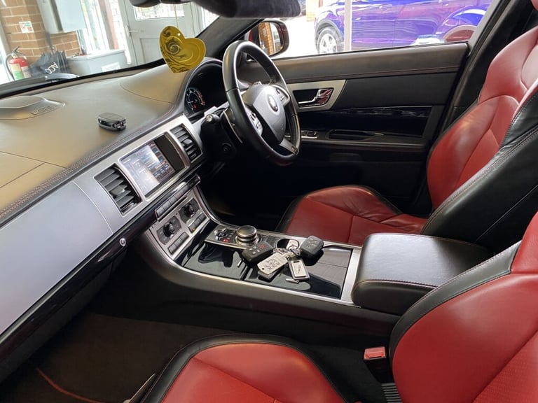 2015 Jaguar XF 3.0 D V6 S PORTFOLIO SPORTBRAKE 5DR Automatic Estate Diesel Automatic