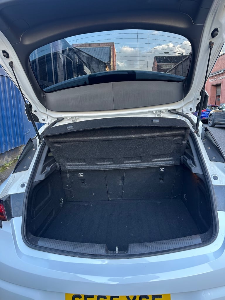 Vauxhall, ASTRA, Hatchback, 2016, Manual, 1598 (cc), 5 doors