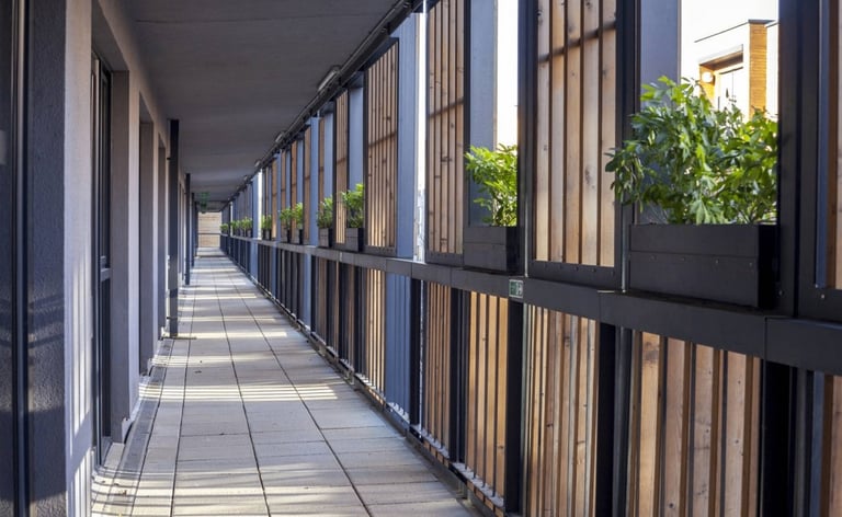 Fully Equipped Grocery Shop Available – Prime Location, Attractive Rent, Ready to Operate!