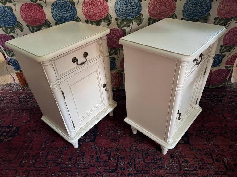 PAIR LAURA ASHLEY ‘CLIFTON’ BEDSIDE CABINETS, IVORY/CREAM, VGC