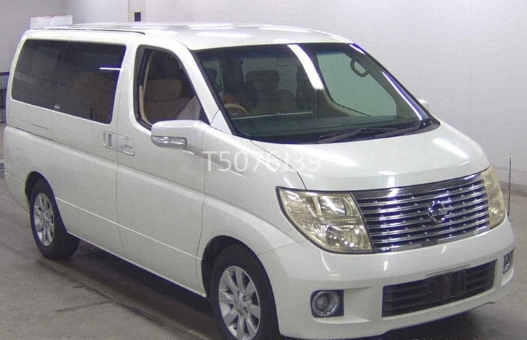 2005 Nissan Elgrand 3.5 X 8 SEATER 4X4 AUTOMATIC * ONLY 24000 MILES * TOP GRADE 4B *  Petrol Auto...