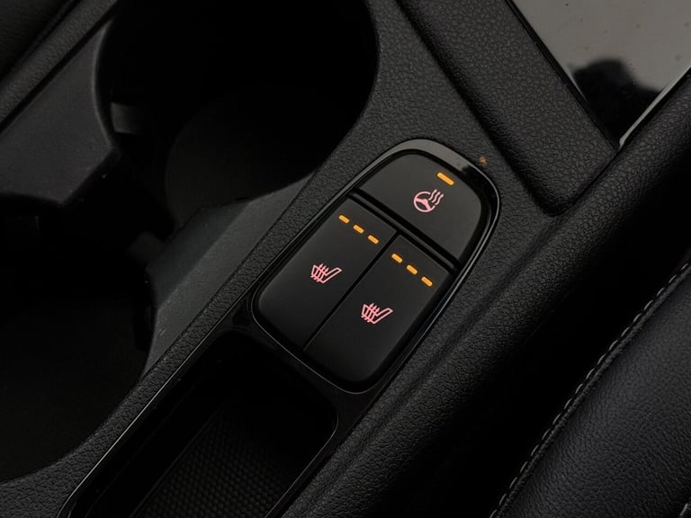 2018 Kia Niro 1.6 GDi 8.9kWh 3 DCT Euro 6 (s/s) 5dr ESTATE PETROL/ELECTRIC Automatic