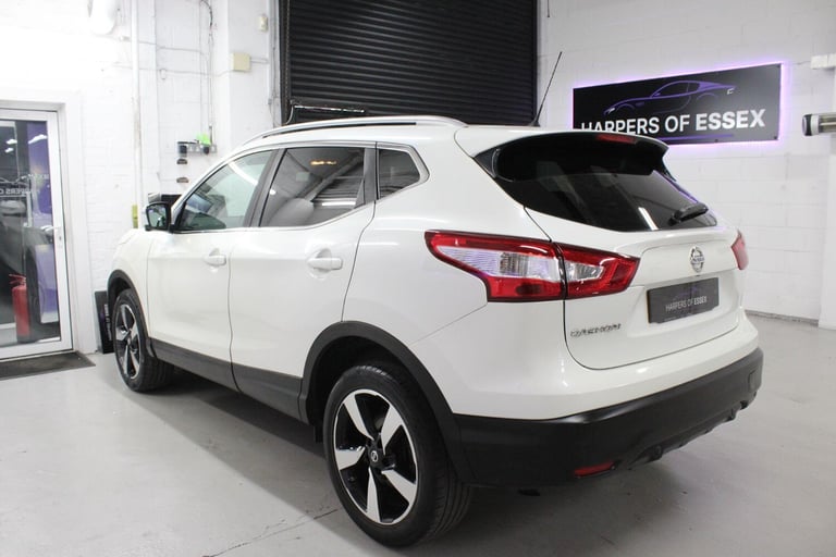 2014 Nissan Qashqai 1.2 DIG-T n-tec+ 2WD Euro 5 (s/s) 5dr HATCHBACK Petrol Manual