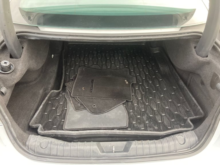 2017 Jaguar XF 2.0d [180] R-Sport 4dr Auto SALOON DIESEL Automatic