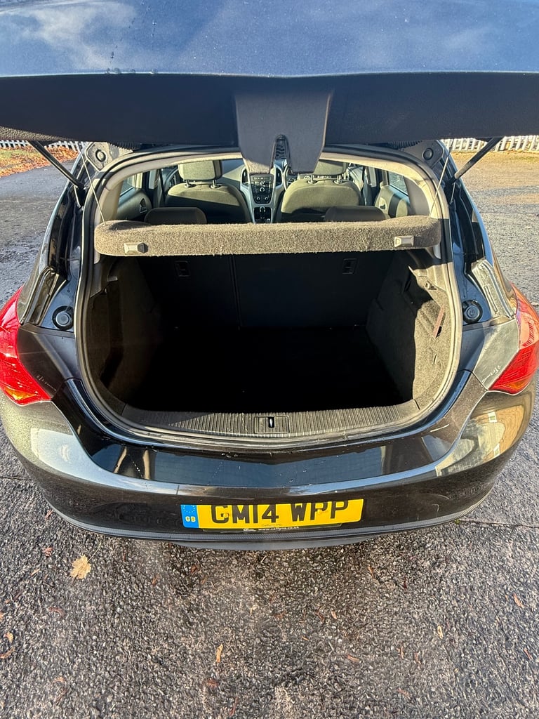 Vauxhall, ASTRA, Hatchback, 2014, Manual, 1598 (cc), 5 doors