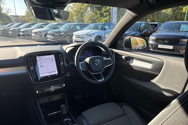 2023 Volvo XC40 2.0 B3 MHEV Plus SUV 5dr Petrol Hybrid DCT Auto Euro 6 (s/s) (163 ps) ESTATE Petr...