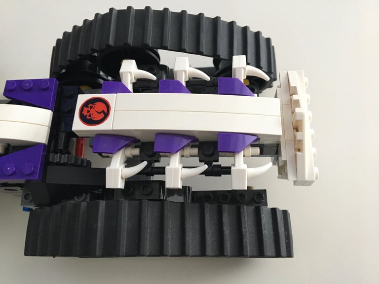 LEGO Ninjago 2263 with Jay , Cole & Frakjaw Figures from 2011 (INCOMPLETE)