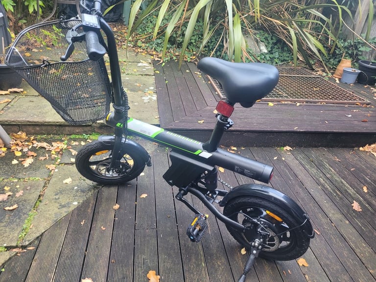 U1 Electric bike with basket and cover