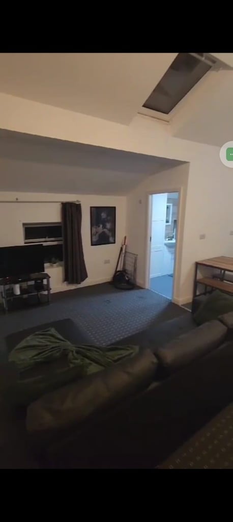 Two bedroom flat Bradford city centre 