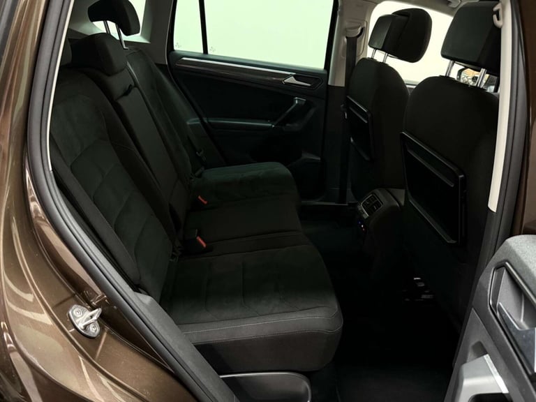 2017 Volkswagen Tiguan 2.0 TDI BlueMotion Tech SEL DSG 4Motion Euro 6 (s/s) 5dr SUV Diesel Automatic