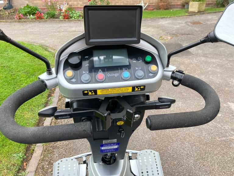 Quingo Vitess2 with  (REVERSE CAMERA)