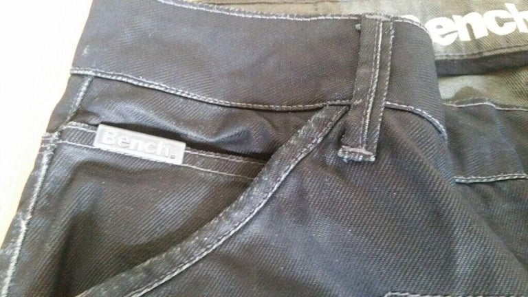 Vintage 00's BENCH  Fly Stud Cargo Jeans. Size : W36. L32