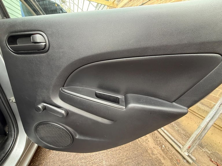 2015 Mazda Mazda2 1.3 SE Euro 5 5dr (a/c) HATCHBACK Petrol Manual