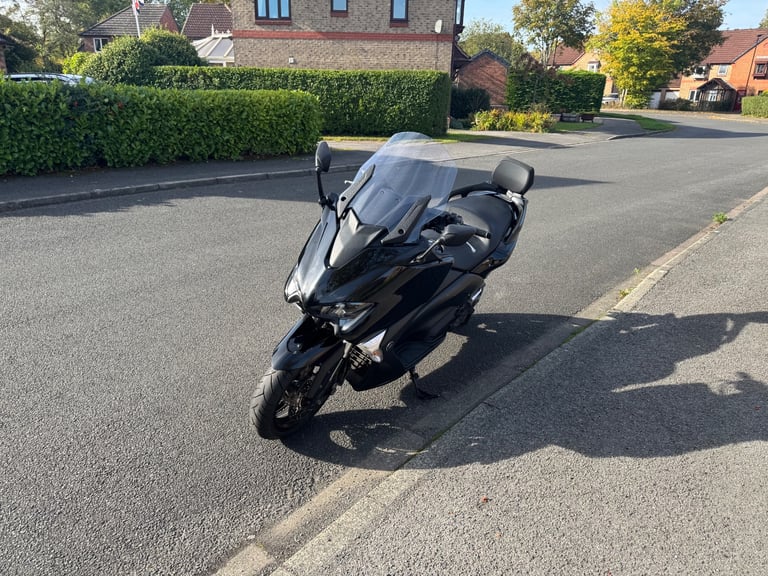 YAMAHA XP TMAX 530cc ABS BLACK NOT NMAX HPI CLEAR 