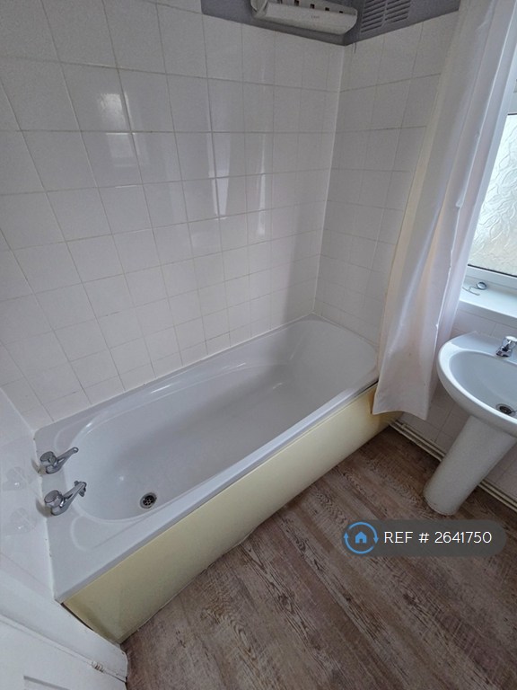 1 bedroom flat in White Lodge Court, Winchelsea Beach, Winchelsea, TN36 (1 bed) (#2641750)